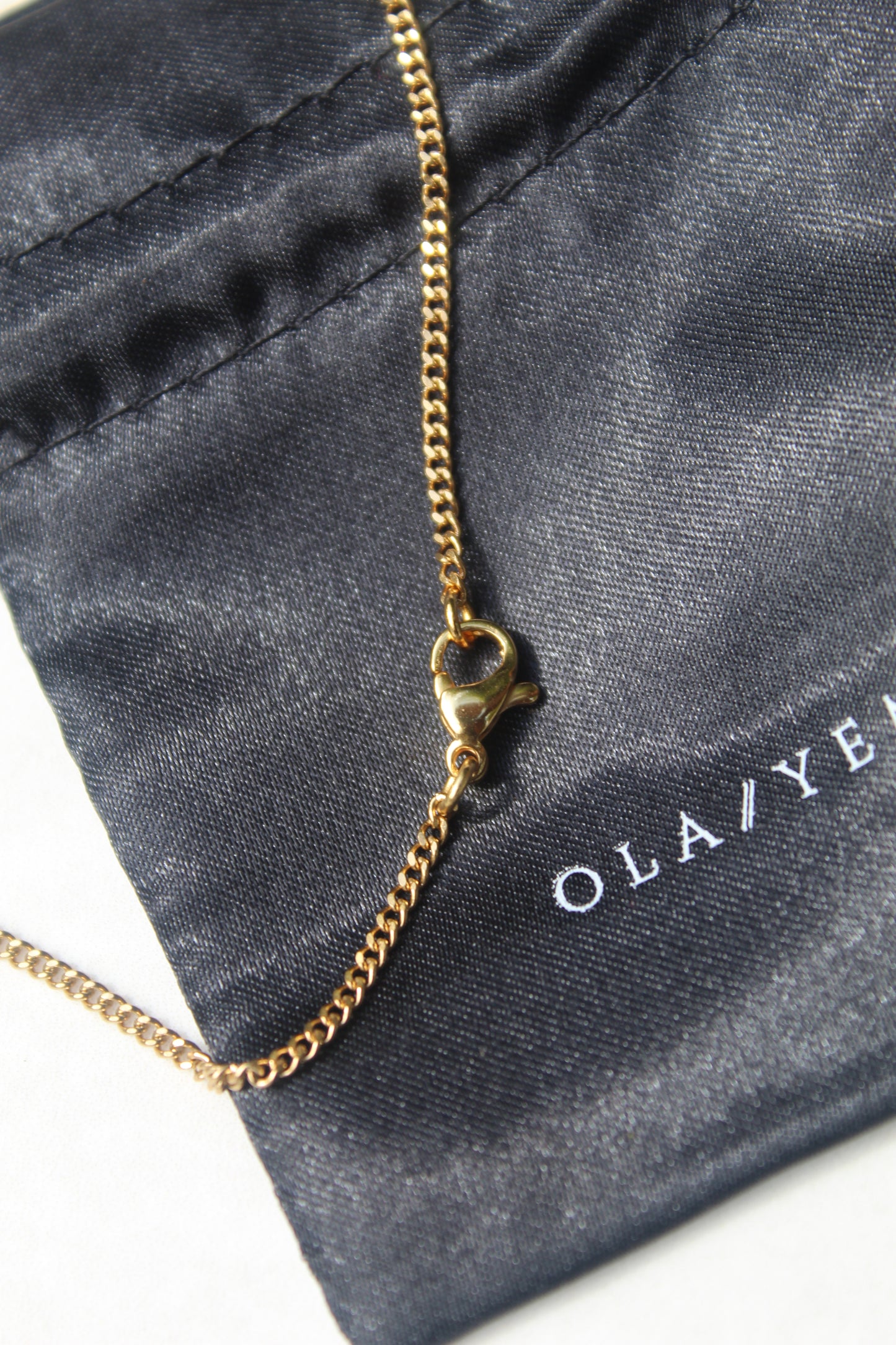 Unisex Gold Curb Chain
