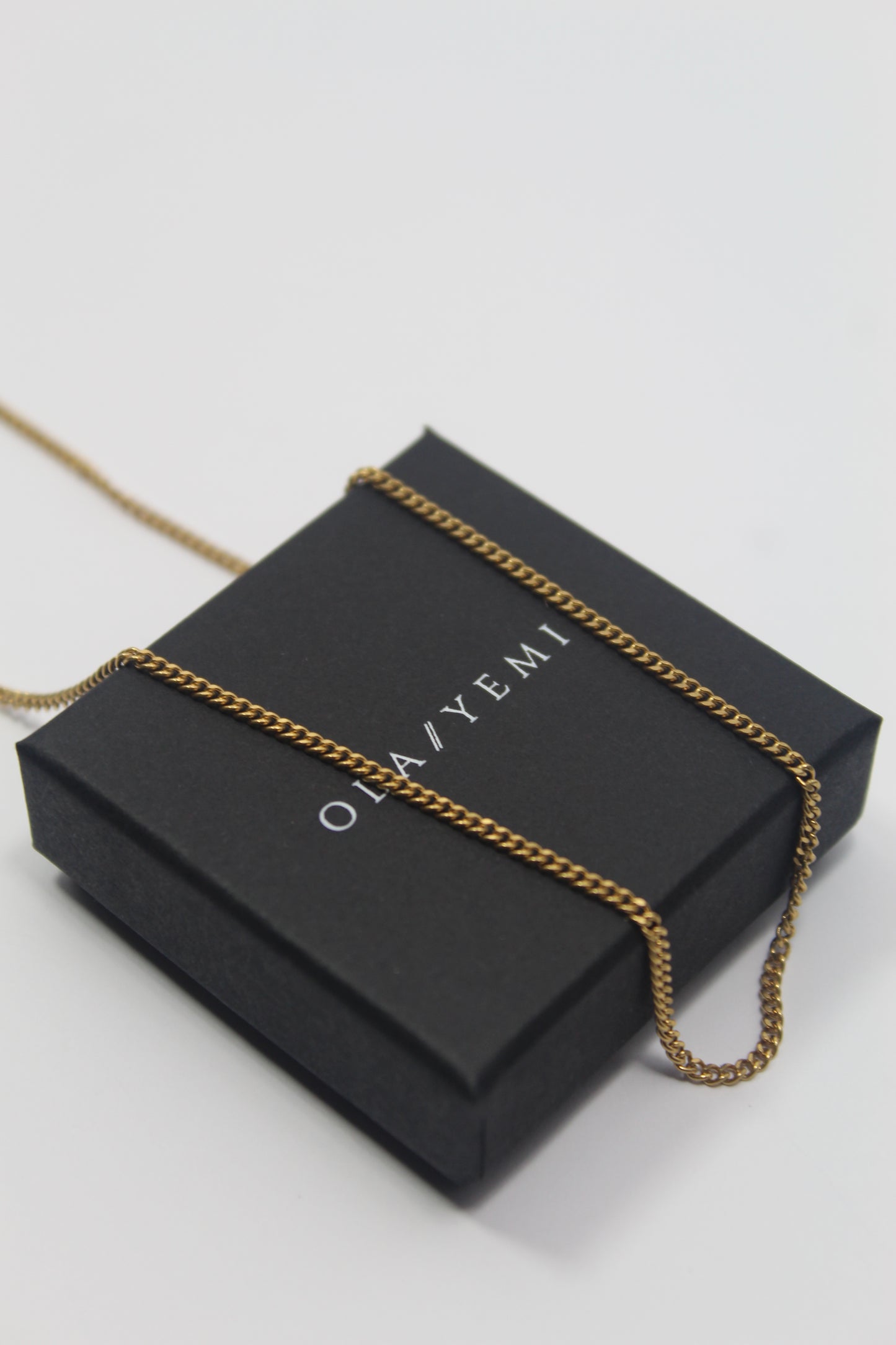 Unisex Gold Curb Chain