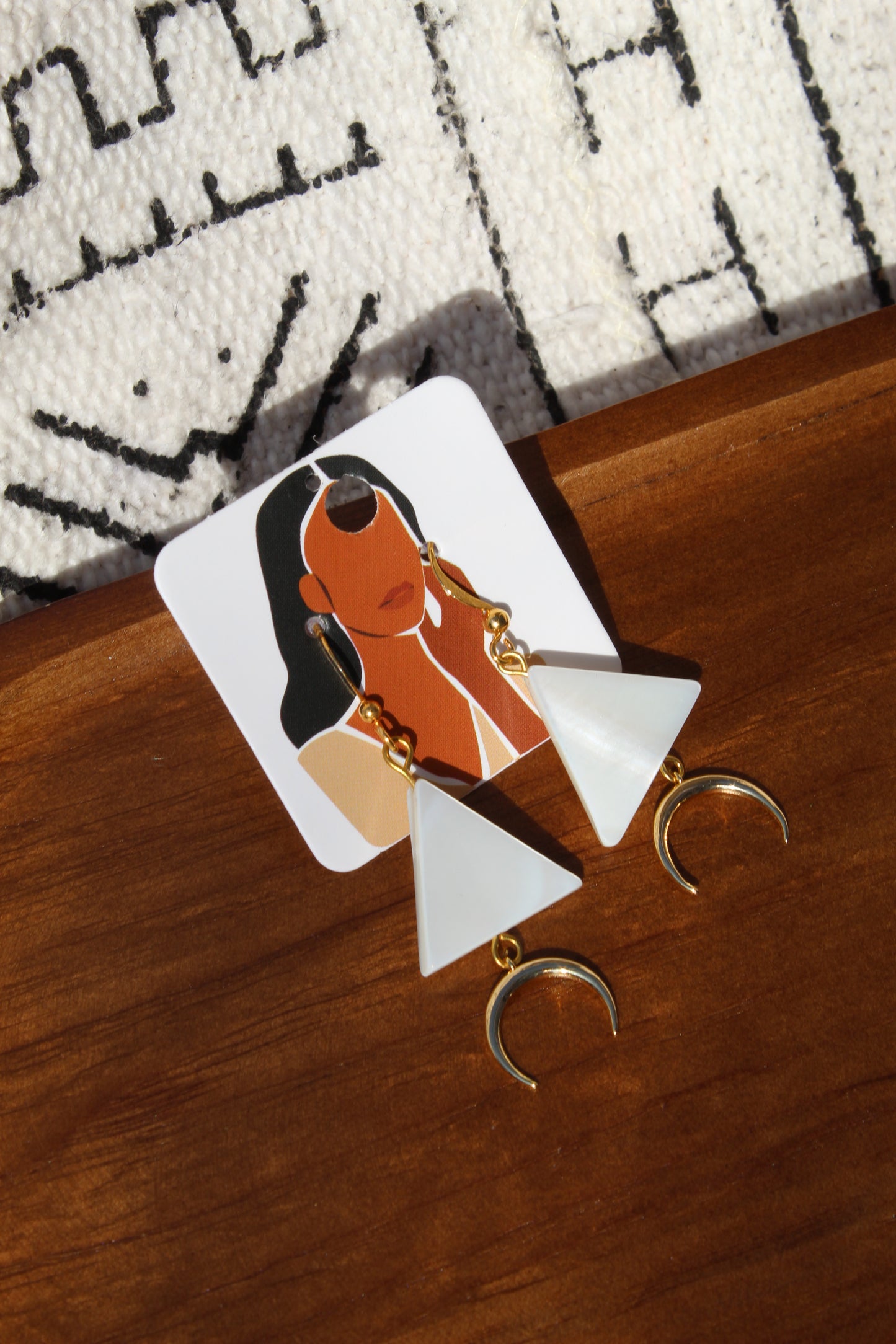 Nia || Crescent Earrings