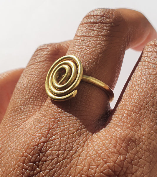 Akua || Brass Spiral Ring