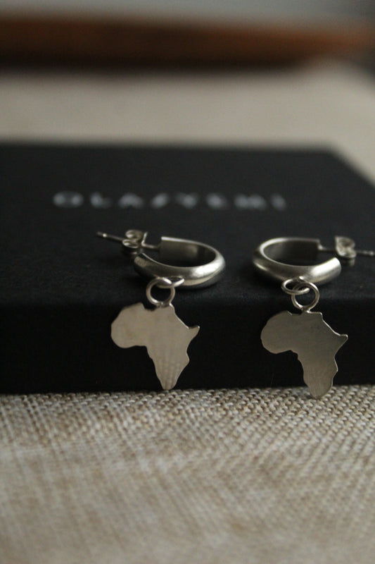 Folami || Africa Hoop Earrings