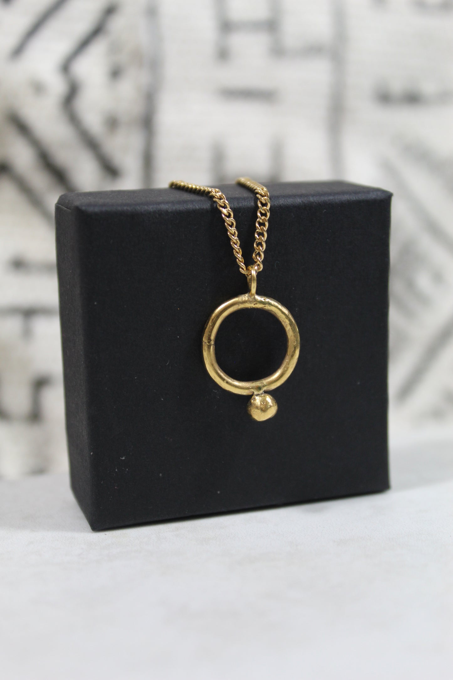 Abiba || 1 Dot Pendant Necklace