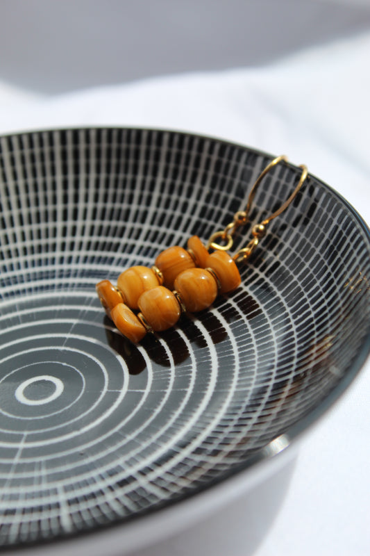 Amari || Orange Shell Earrings